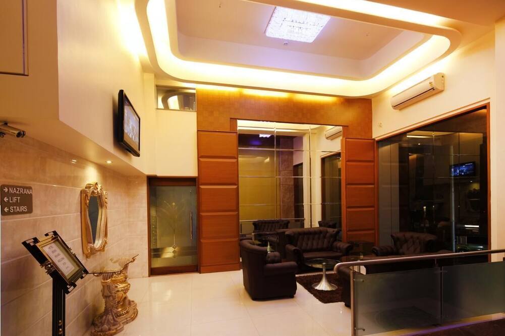 HOTEL SEVEN HEAVEN