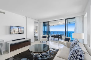 Executive Apartment, 3 Bedrooms, 2 Bathrooms, Ocean View | Living room | 33-inch flat-screen TV with digital channels, TV, DVD player - Soul on the Esplanade - HR Surfers Paradise (Surfers Paradise)