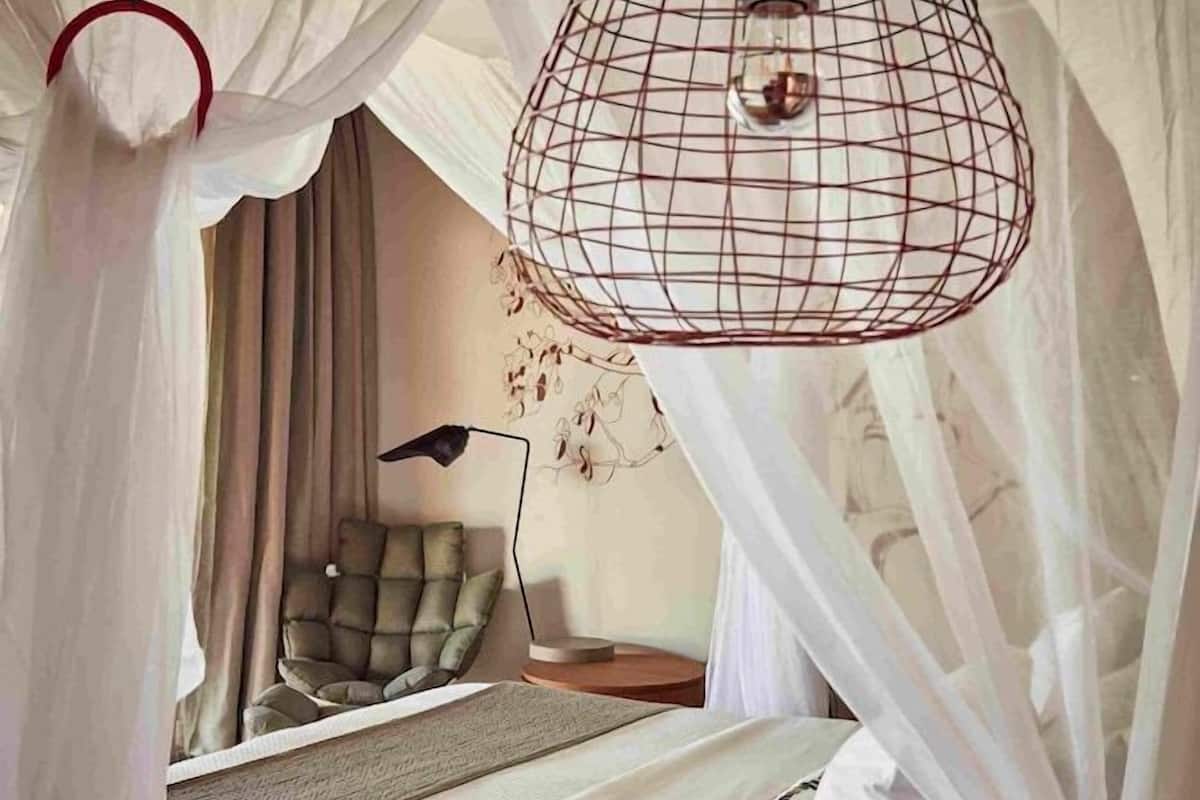 高級寢具、Select Comfort 床墊、迷你吧、客房內保險箱