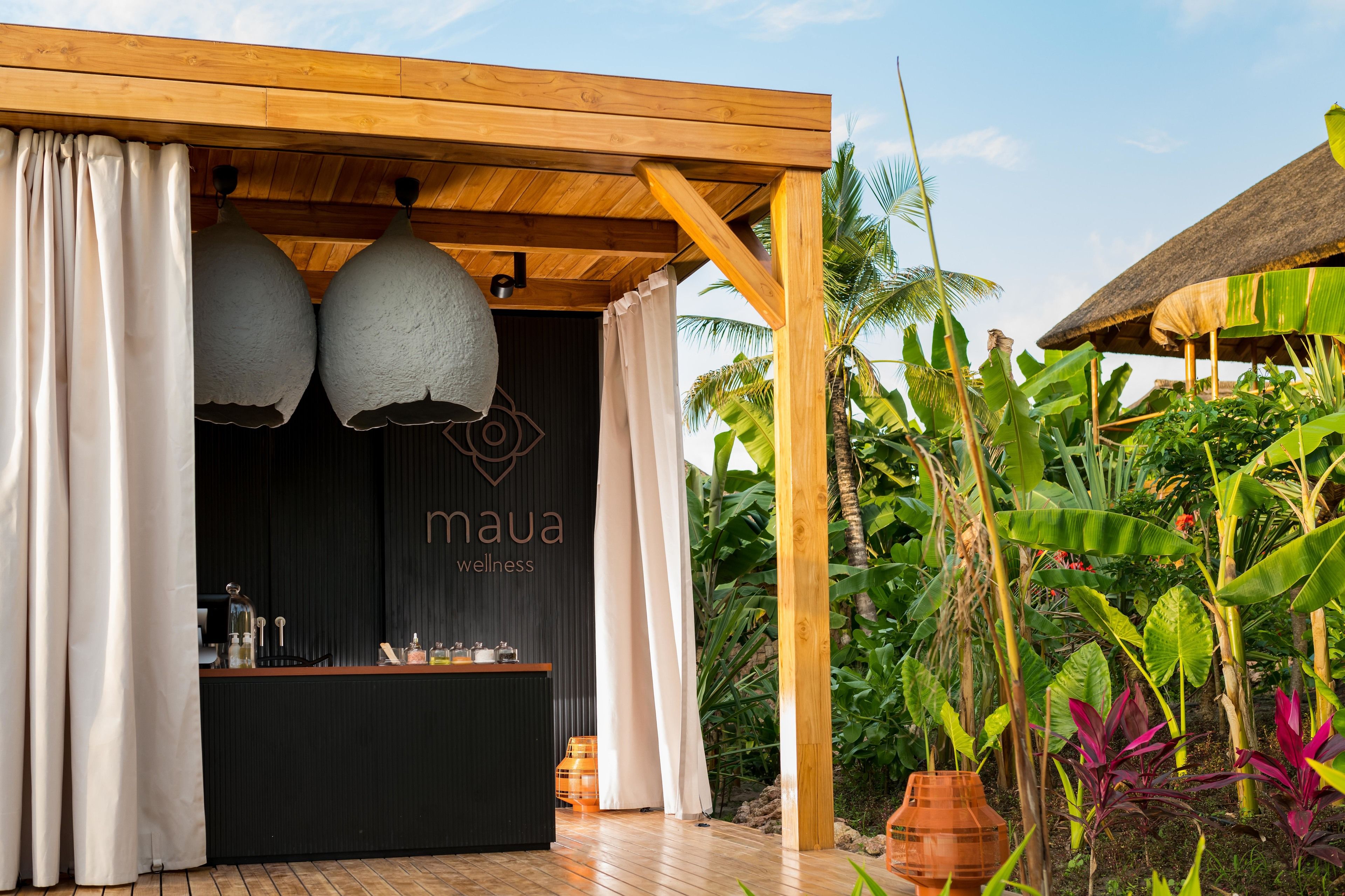 Couples treatment room(s), body treatments, manicures and pedicures