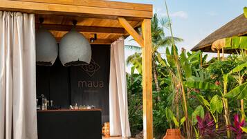 Couples treatment room(s), body treatments, manicures and pedicures