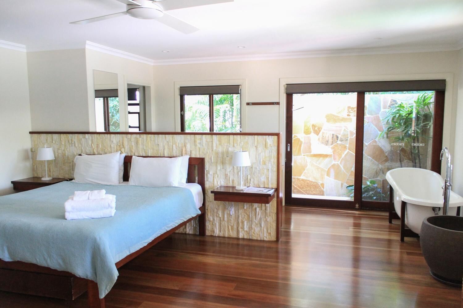 7 bedrooms, iron/ironing board, cots/infant beds, travel cot