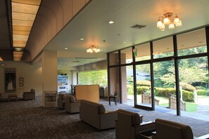 Sala de estar en el lobby