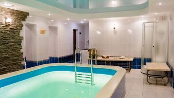 Piscine couverte