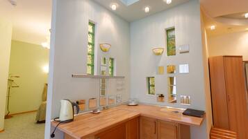 Suite Majestueuse | Minibar, coffres-forts dans les chambres, bureau, Wi-Fi gratuit