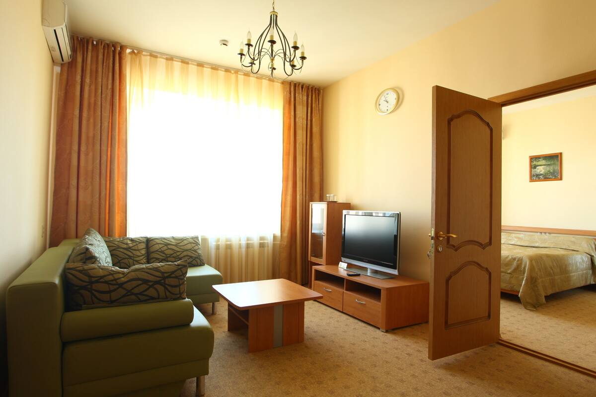 Family Suite (3 rooms) | Minibar, in-room safe, desk, free WiFi