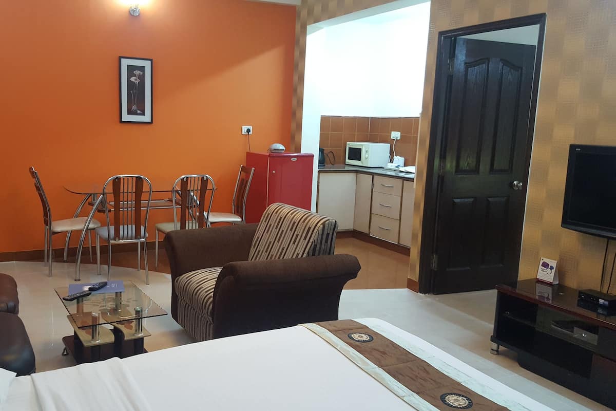 Family Double Room, Multiple Beds, Kitchen | Premium bedding, minibar, in-room safe, desk