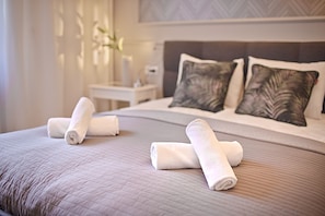 Hypo-allergenic bedding, individually decorated, individually furnished - Tyzenhauz Apartments (Kraków)