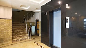 Pintu masuk interior