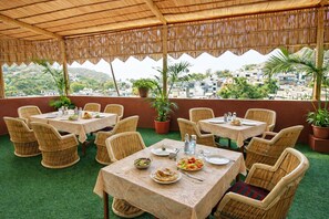 Terrace/patio - HOTEL ASHOKA (Nakki lake - 450 metres) (Abu Road)