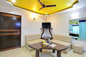 Family Suite, 2 Bedrooms | In-room safe, free WiFi, bed sheets - Hotel Ashoka Mount Abu (Abu Road)