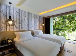 Kahden hengen deluxe-huone (kaksi sänkyä) | Minibaari, tallelokero huoneessa, työpöytä, pimennysverhot