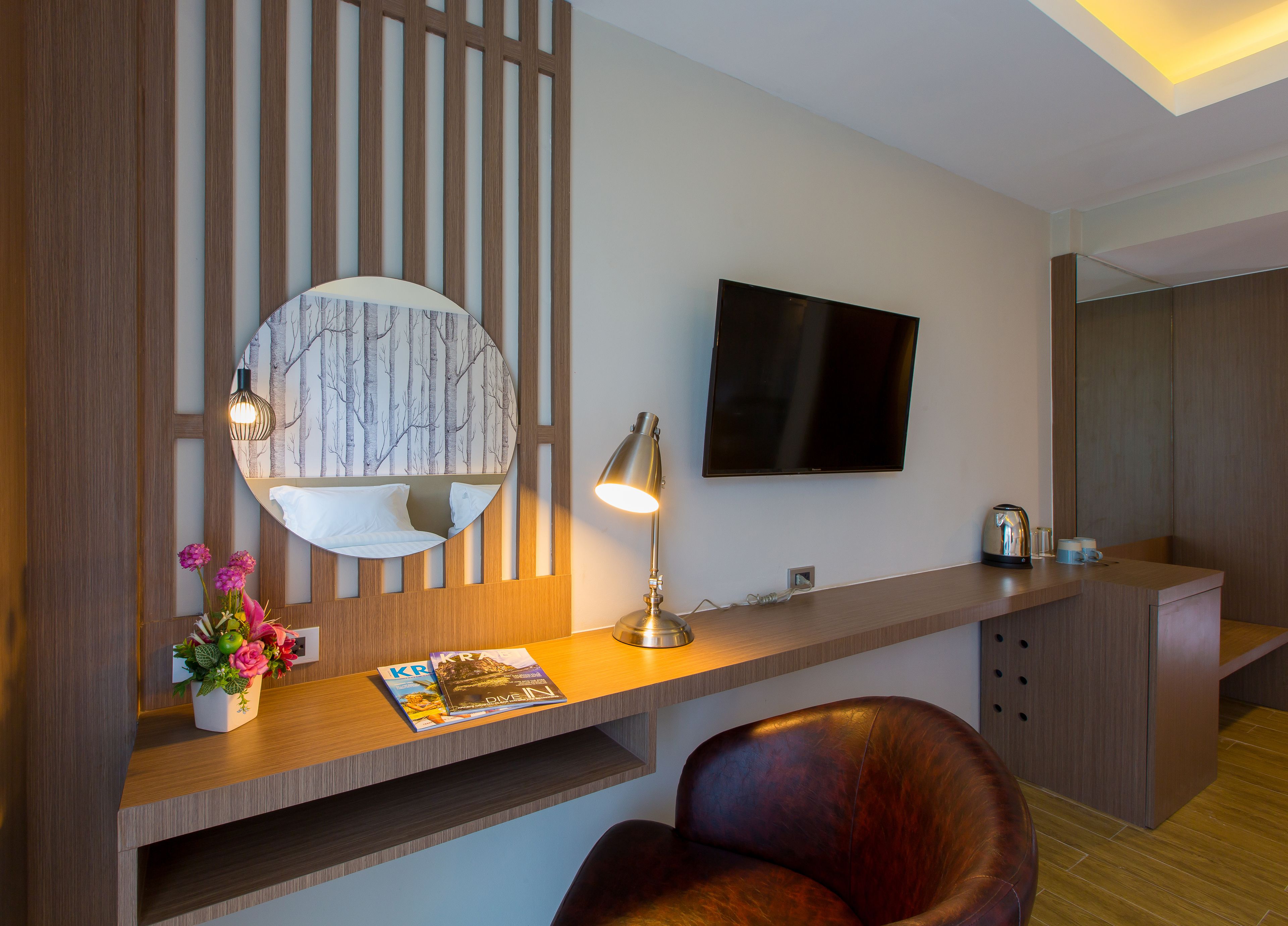 minibar, in-room safe, desk, blackout curtains