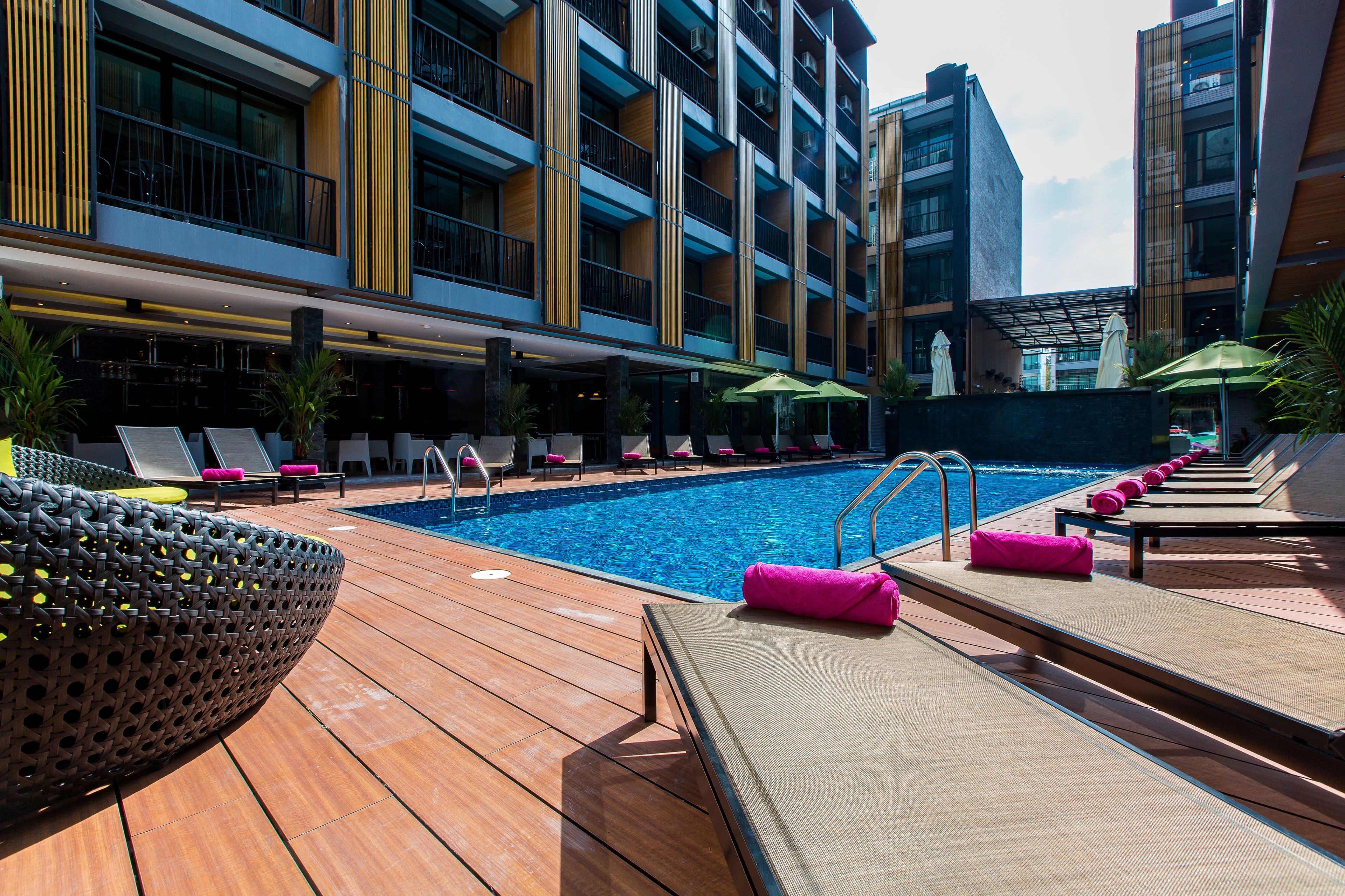 outdoor banquet area