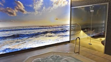Sauna, tina de hidromasaje, baño de vapor y masajes