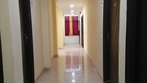 Hallway - Hotel Ashoka Palace (New Delhi)
