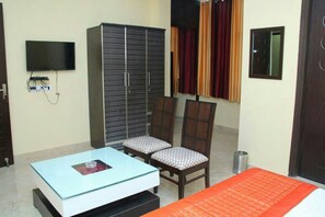 Executive Double Room, 1 King Bed, Smoking - Hotel Ashoka Palace (New Delhi)