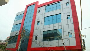 Front of property - Hotel Ashoka Palace (New Delhi)