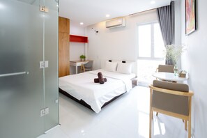 Habitación Deluxe | Minibar, escritorio, espacio para trabajar con un portátil