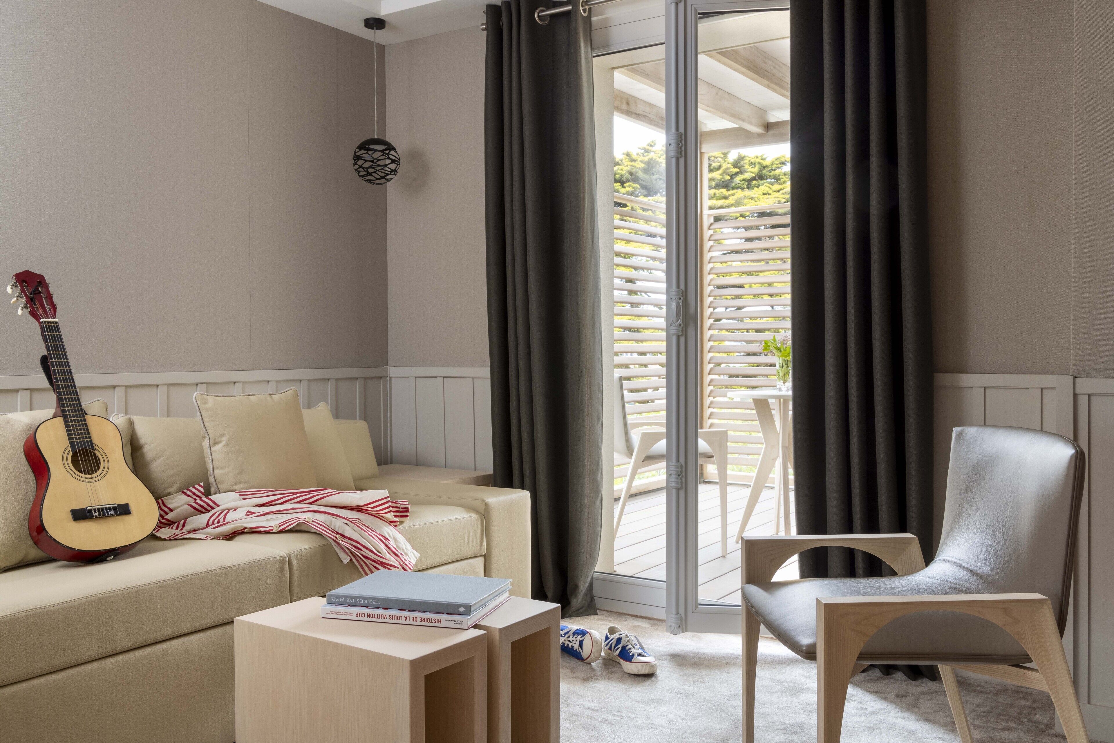 family double room | bathroom | shower, free toiletries, hair dryer, bathrobes