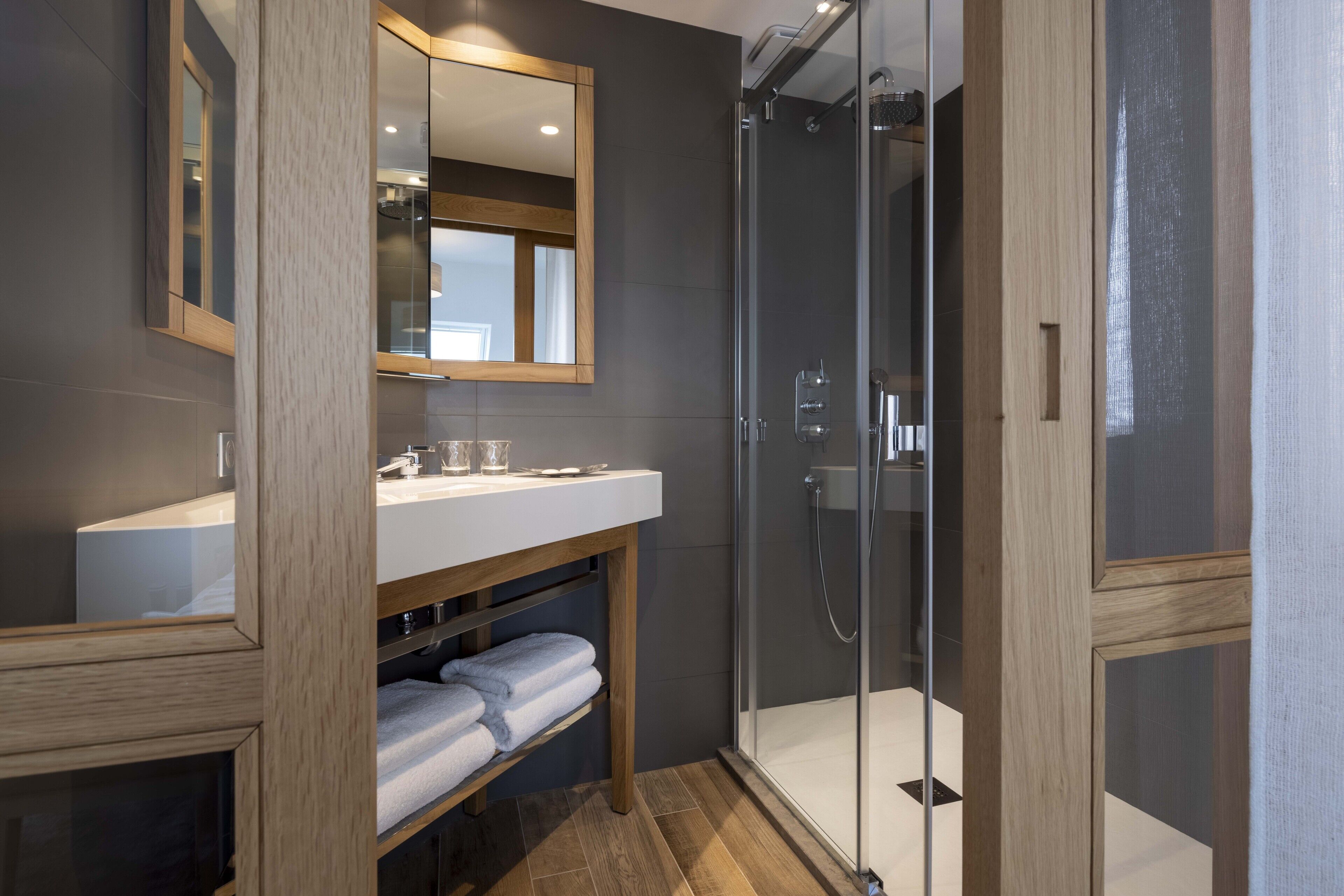 1 bedroom, premium bedding, pillow-top beds, minibar