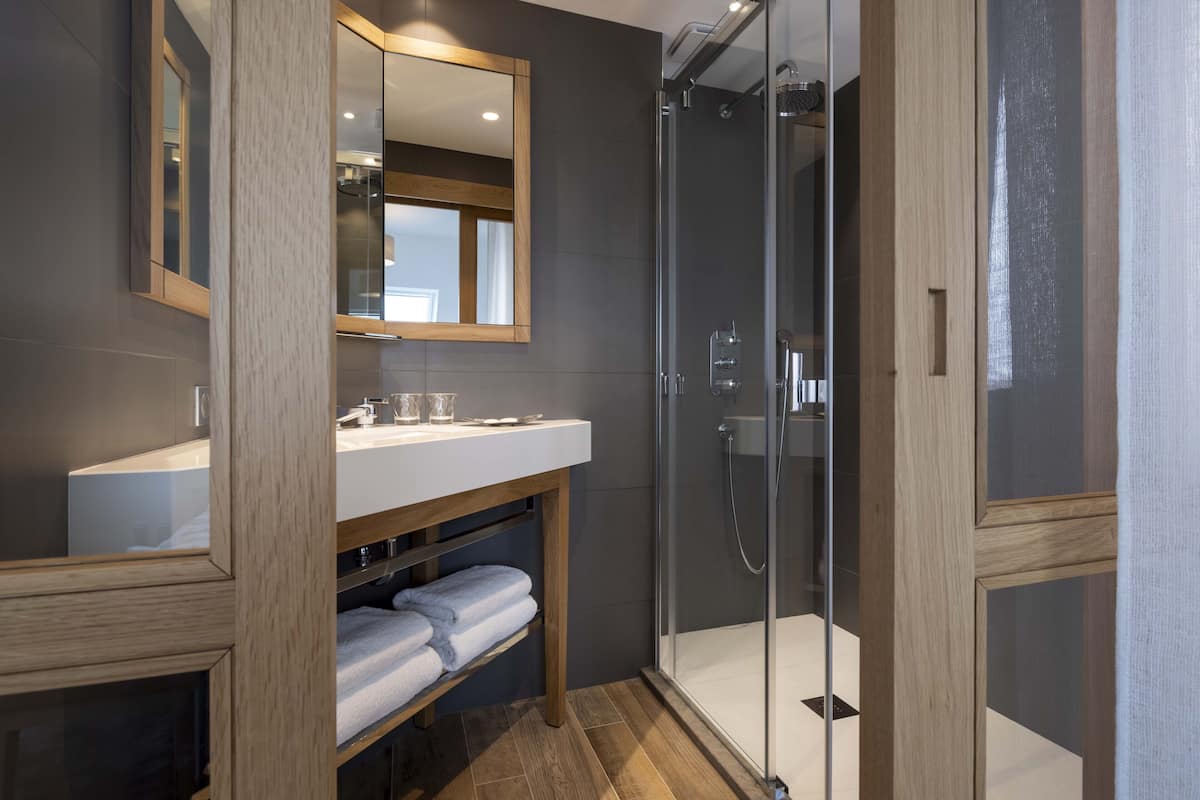 1 bedroom, premium bedding, pillow-top beds, minibar