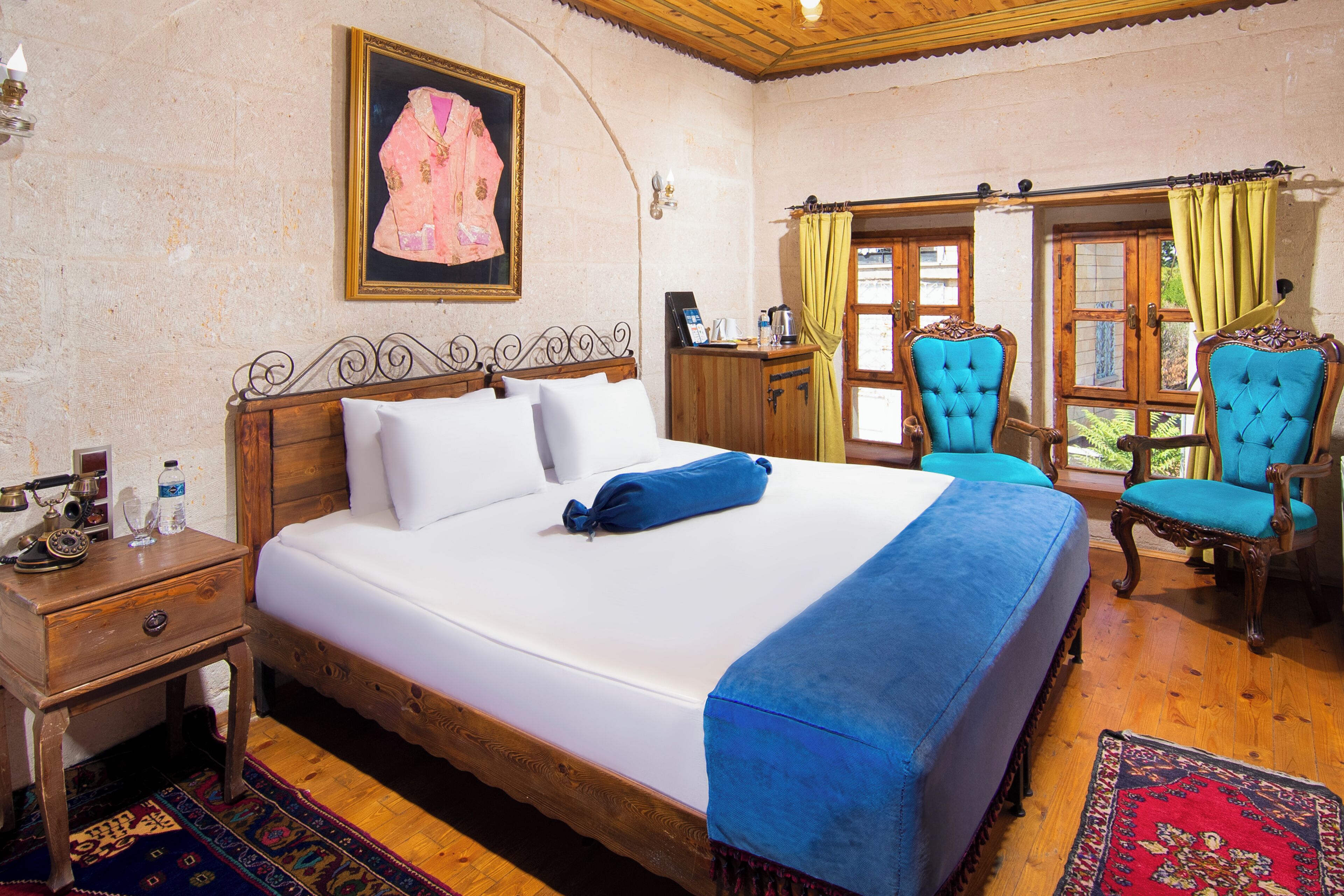 sobesos standart konak room | living area | flat-screen tv