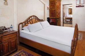 Damsa Standart Konak Room | Premium bedding, down duvets, minibar, in-room safe - Aja Cappadocia Hotel (Ürgüp)