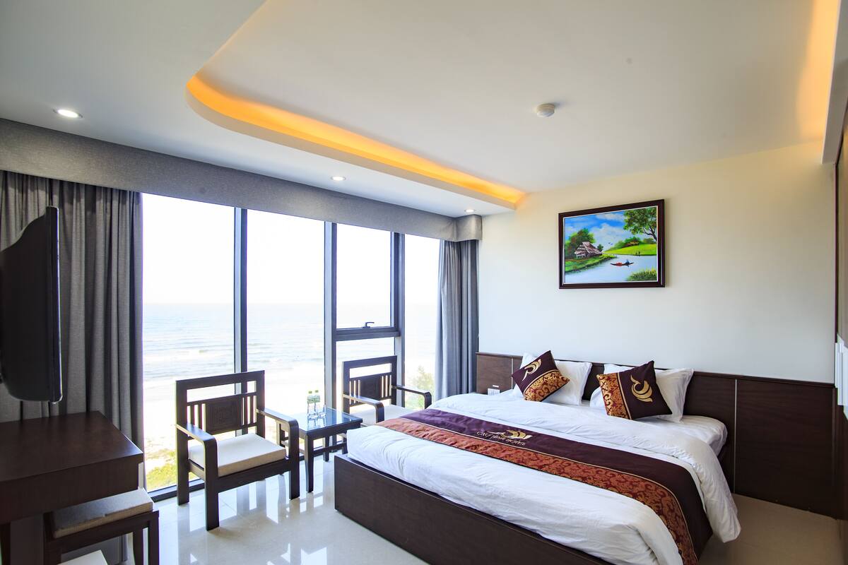 Standard Double Room | Minibar, desk, WiFi (free)