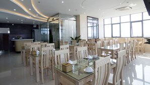 Buffet - Cao Minh Hotel (Dong Hoi)