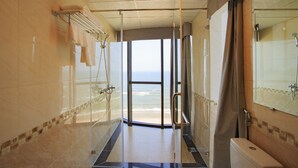 Suite | Bathroom - Cao Minh Hotel (Dong Hoi)