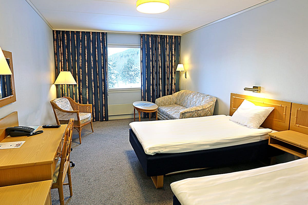 Standard Twin Room | Blackout drapes, cribs/infant beds, free WiFi, bed sheets