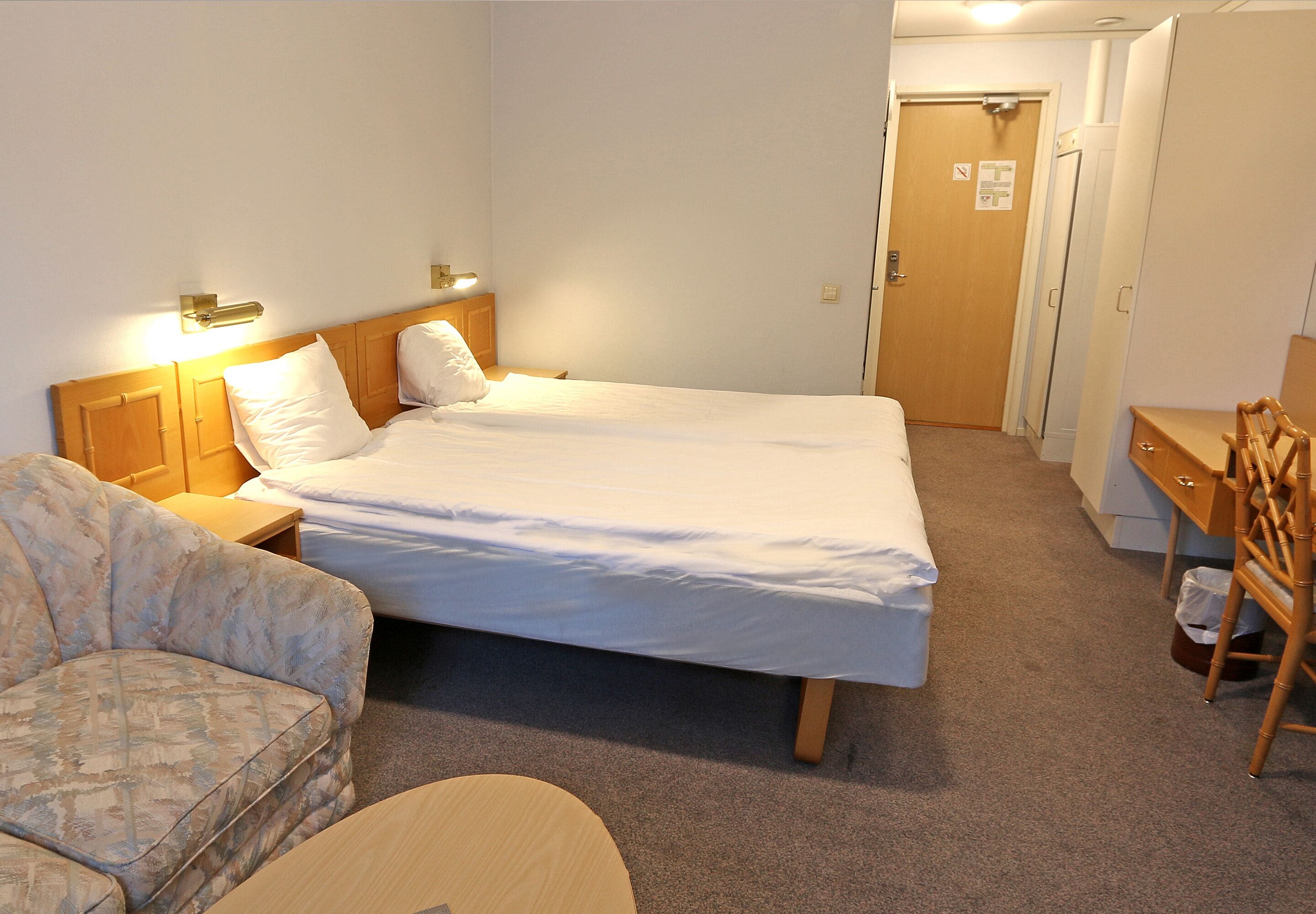 standard double room | blackout curtains, cots/infant beds, free wifi, bed sheets