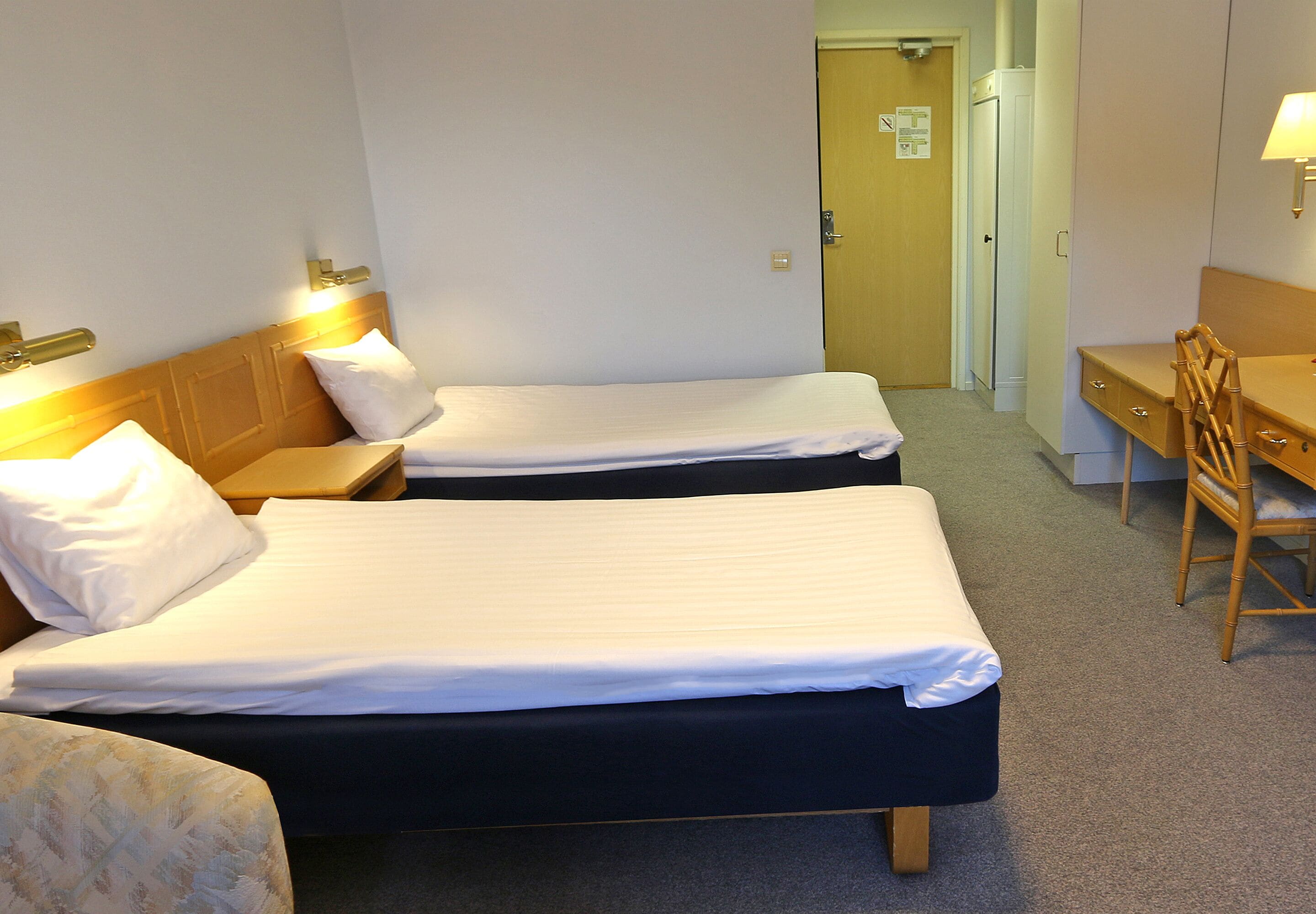 standard twin room | blackout curtains, cots/infant beds, free wifi, bed sheets