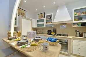 Free daily continental breakfast  - B&B Roma Borgo 91 (Rome)