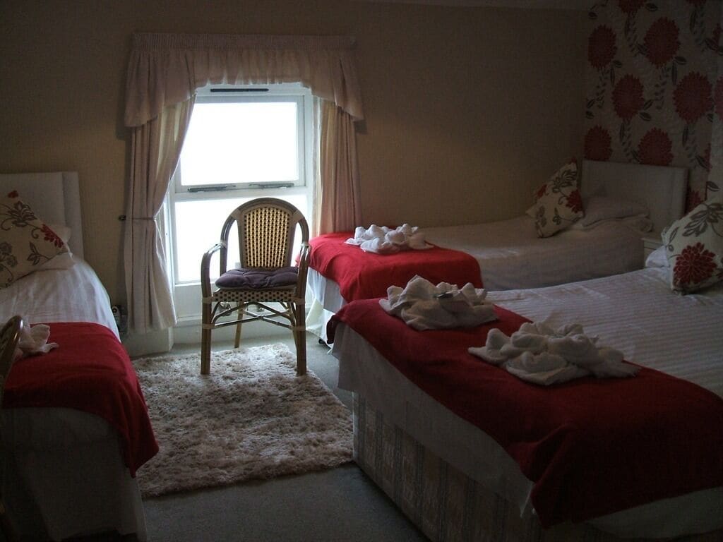 Quadruple Room, Ensuite, Sea View (Family) | Bed sheets