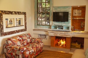 Cabin, 2 Bedrooms (Praia) | Living room | Flat-screen TV - Fazenda do Rosa (Imbituba)