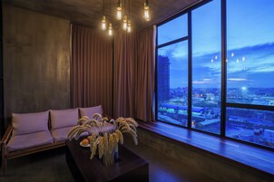 Minibar, in-room safe, individually furnished, desk