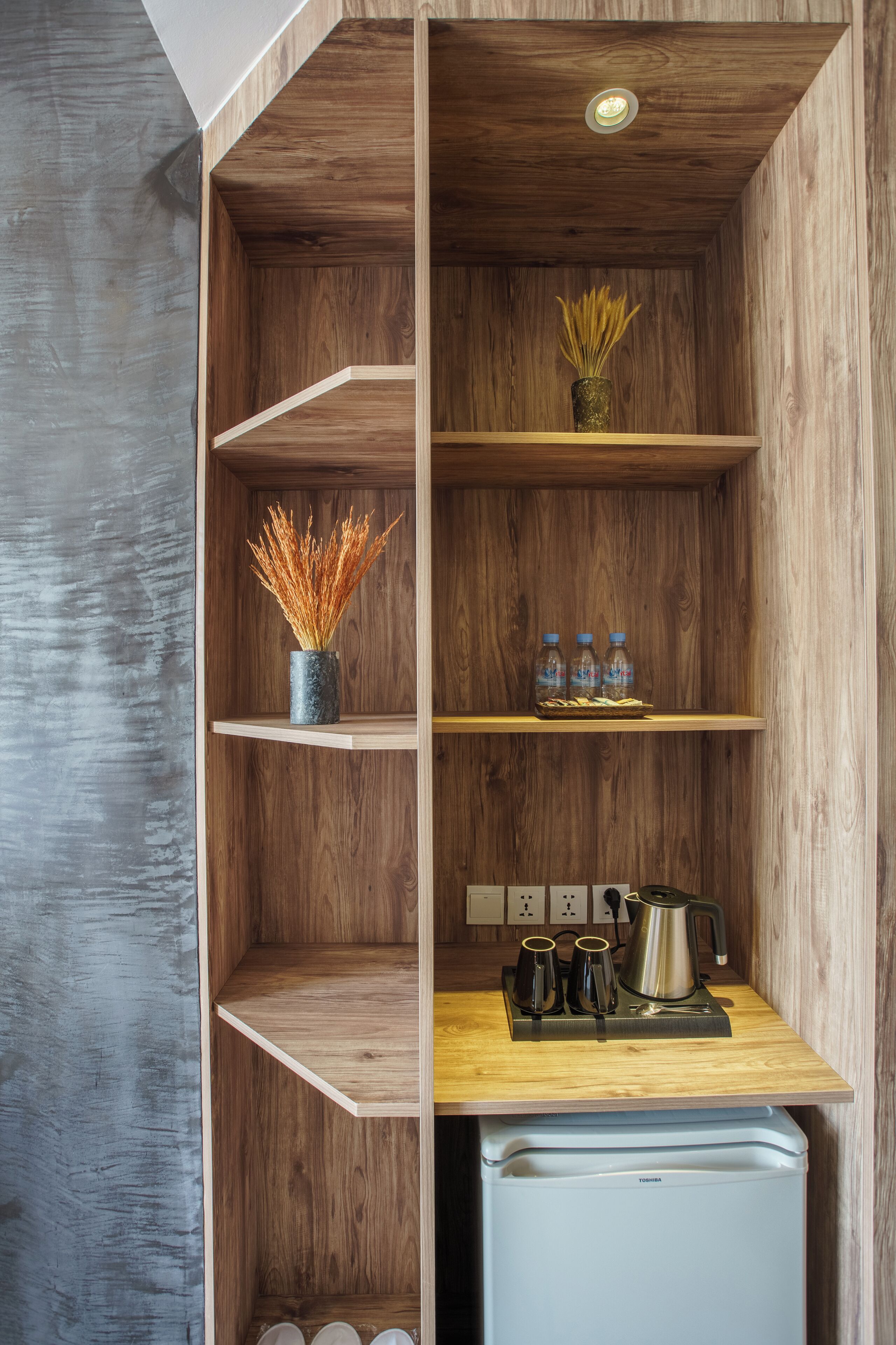 family room | 1 bedroom, minibar, in-room safe, individually furnished