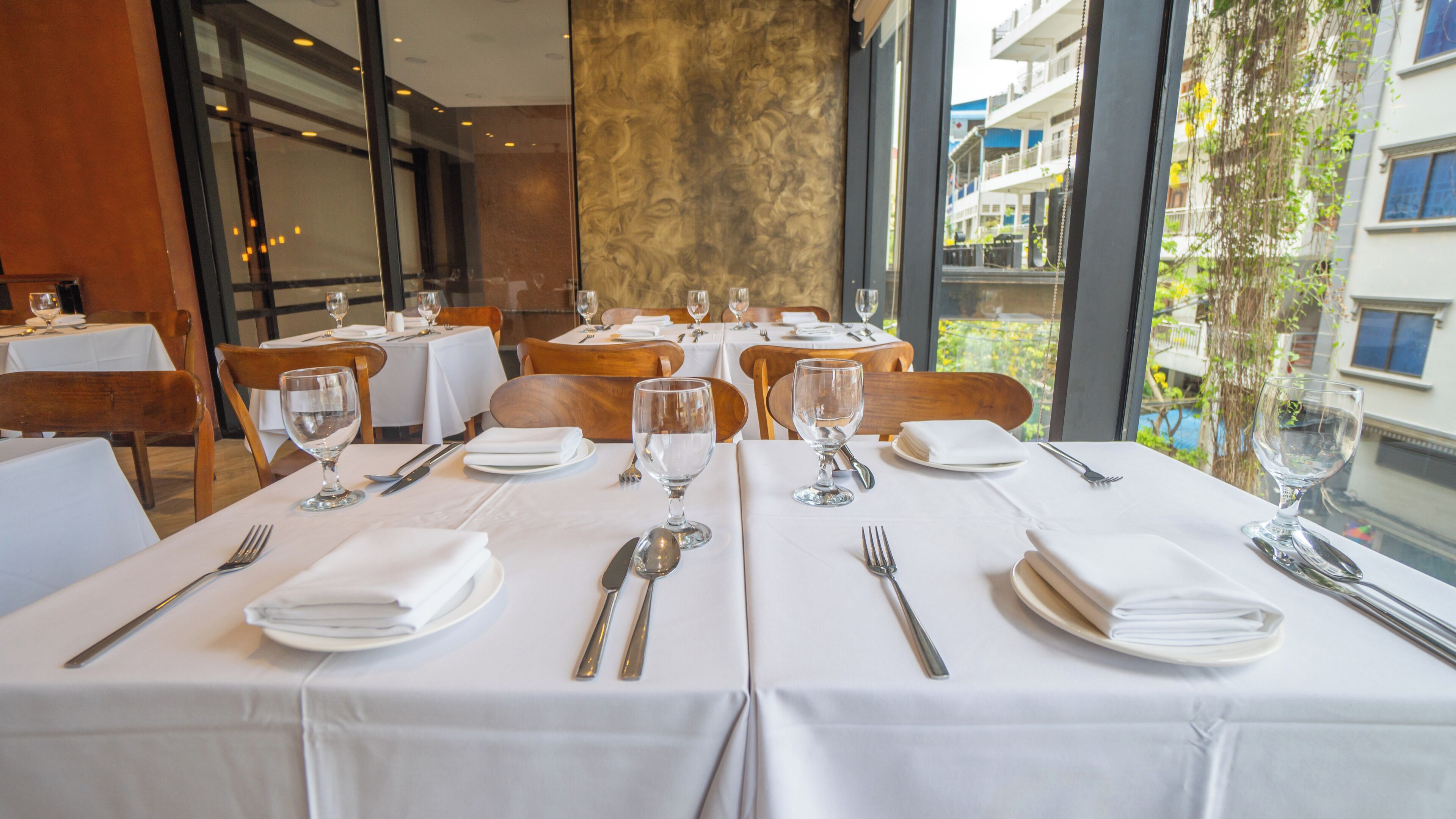 breakfast, lunch, dinner served; local and international cuisine