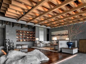 Flat-screen TV - The Lalu Nanjing (Nanjing)