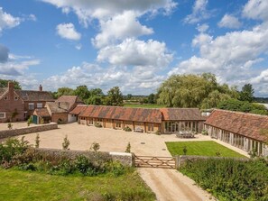 Exclusive Cottage, Private Bathroom (The Cowsheds - Sleeps 17) | Exterior