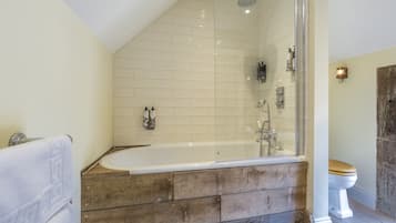 Exclusive Cottage, Private Bathroom (The Cowsheds - Sleeps 17) | Bathroom
