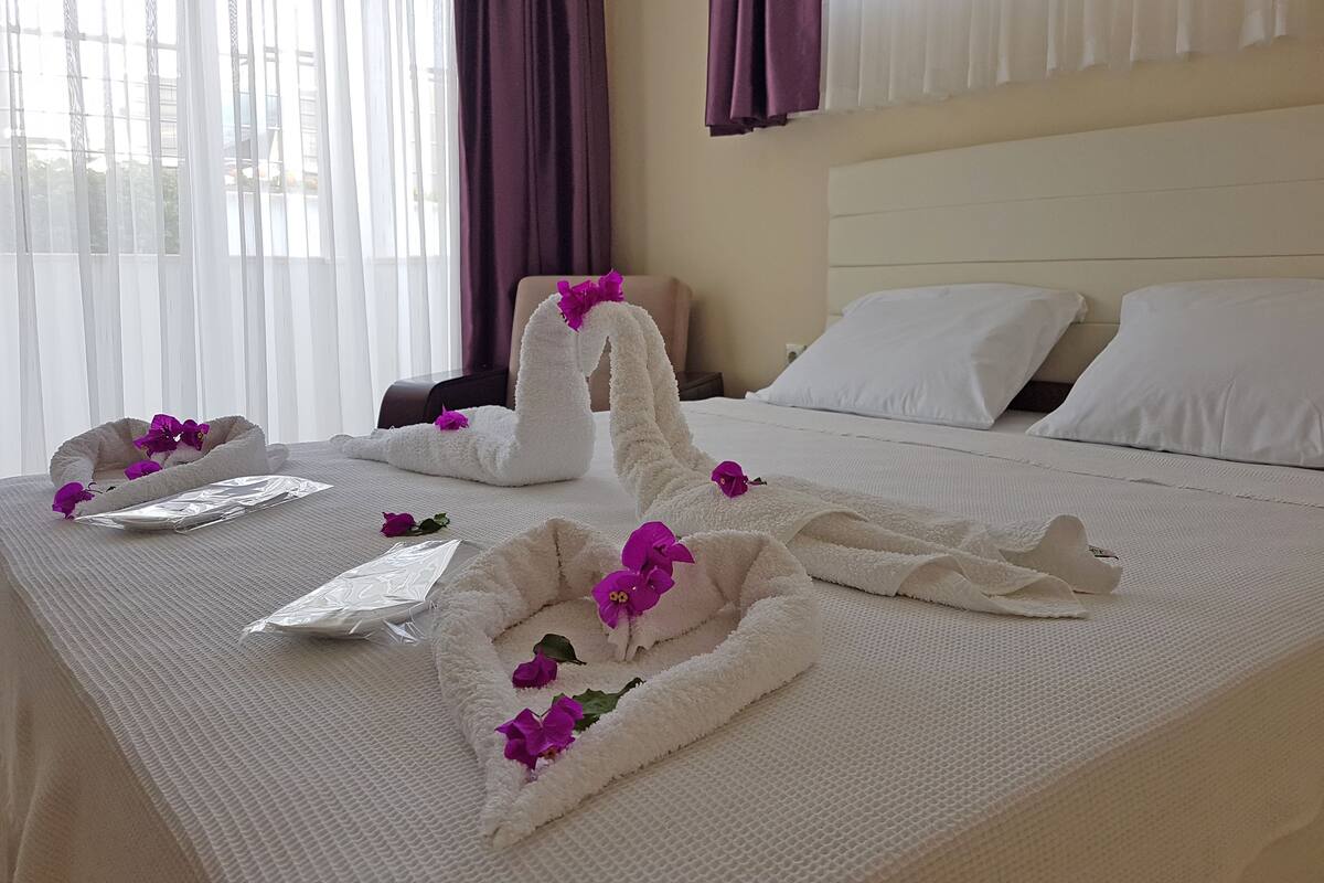 Luxury Apartment, 1 Bedroom, Pool View
