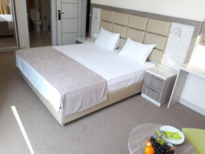 Deluxe-rum - balkong | Minibar, strykjärn/strykbräda, gratis wi-fi och sängkläder