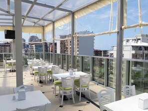 Free daily buffet breakfast  - Hotel Green Glass (Batumi)