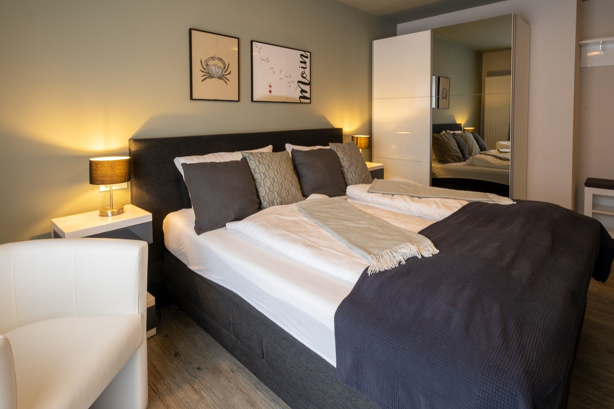 comfort double room | hypo-allergenic bedding, desk, soundproofing, free wifi