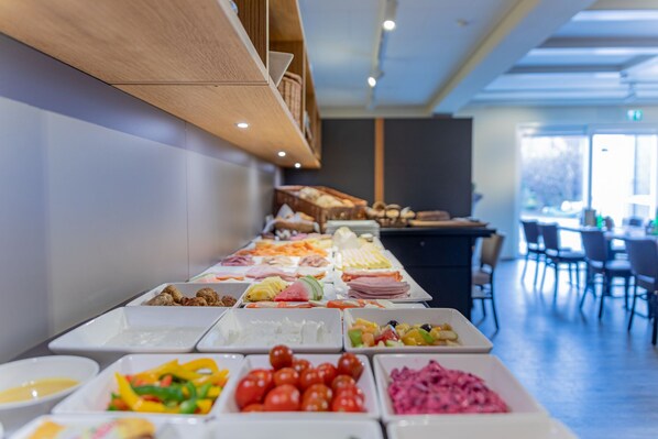 Petit déjeuner buffet compris tous les jours