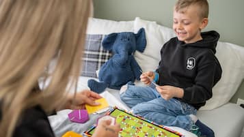 1 bedroom, hypo-allergenic bedding, desk, soundproofing