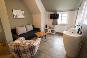 套房 | 防过敏的被褥、办公桌、隔音、免费 WiFi